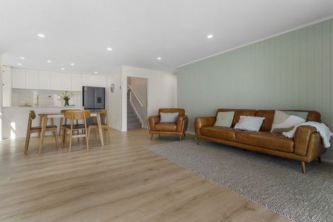 Photo of property in 89a Torkar Road, Clarks Beach, 2122