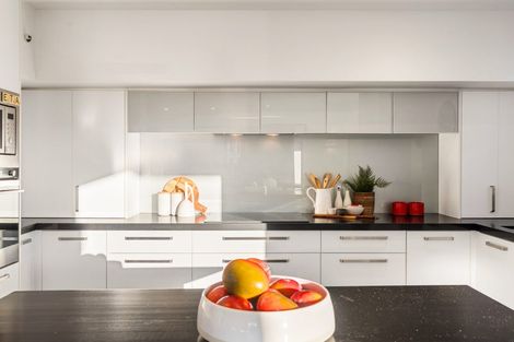 Photo of property in 1/58 The Parade, Bucklands Beach, Auckland, 2012