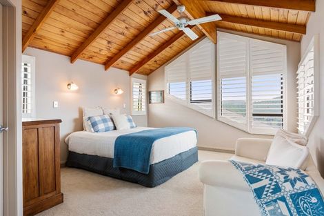 Photo of property in 400 Onemana Drive, Onemana, Whangamata, 3691