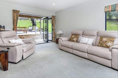 Photo of property in 39 Sandstone Road, Whitford, Manurewa, 2576