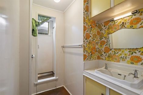 Photo of property in 6 Penton Road, Stanmore Bay, Whangaparaoa, 0932