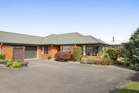 Photo of property in 2/221 Harewood Road, Bishopdale, Christchurch, 8053