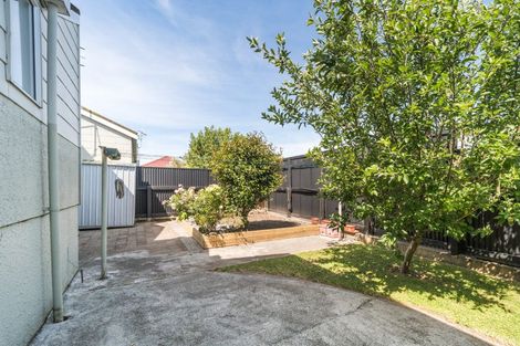 Photo of property in 2 Paradise Place, Milson, Palmerston North, 4414