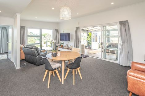 Photo of property in 5 Toi Street, Tawhero, Whanganui, 4501