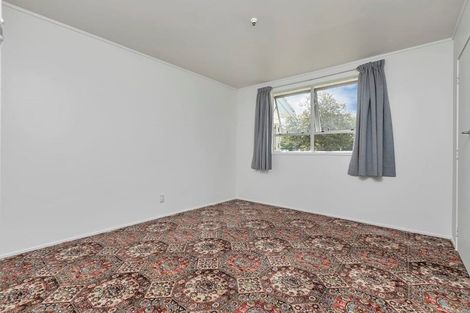 Photo of property in 4 Pukeroa Place, Papakura, 2110
