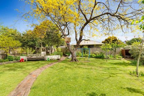 Photo of property in 10 Claxton Place, Saint Martins, Christchurch, 8022