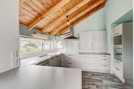 Photo of property in 2/13 Mana Esplanade, Paremata, Porirua, 5026