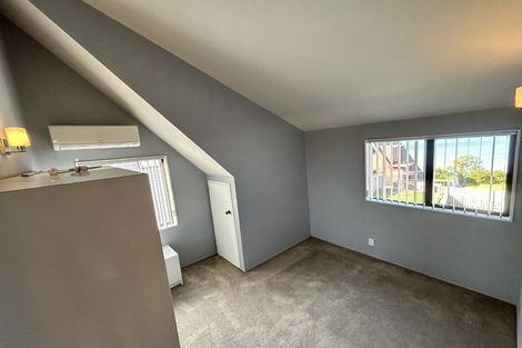Photo of property in 58 Carnoustie Drive, Wattle Downs, Auckland, 2103