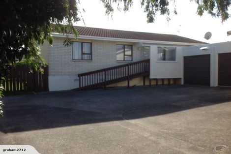 Photo of property in 32b Edgewater Parade, Waiuku, 2123
