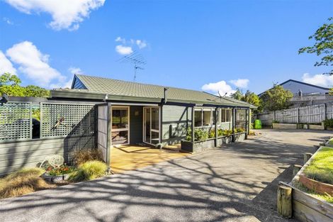Photo of property in 84 Nigel Road, Browns Bay, Auckland, 0630