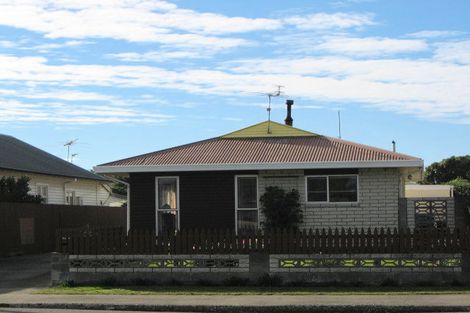 Photo of property in 2/95 Oram Avenue, New Brighton, Christchurch, 8061