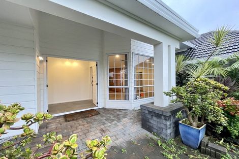 Photo of property in 12 Manu Place, Pinehill, Auckland, 0632