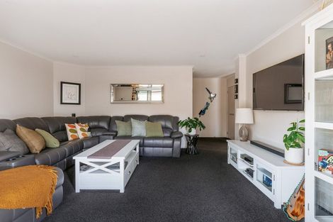 Photo of property in 56 Fairfax Crescent, Pyes Pa, Tauranga, 3112