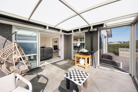 Photo of property in 34 Dogwood Way, Milson, Palmerston North, 4414