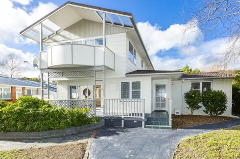 Photo of property in 1 Deller Grove, Silverstream, Upper Hutt, 5019