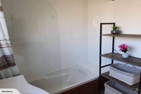 Photo of property in 14a Pohutukawa Drive, Owhata, Rotorua, 3010