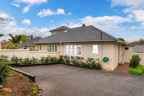 Photo of property in 55 Premier Avenue, Point Chevalier, Auckland, 1022