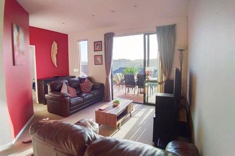 Photo of property in 19/22 Northcross Drive, Oteha, Auckland, 0632