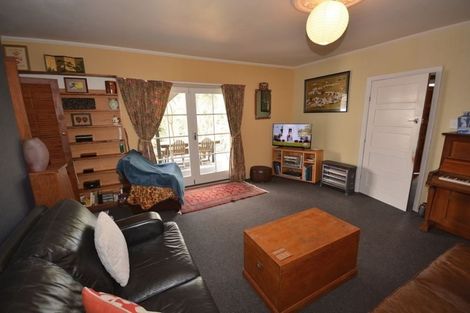 Photo of property in 1 Trig Hill Terrace, Waikanae Beach, Waikanae, 5036