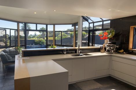 Photo of property in 44 William Bayes Place, Red Beach, 0932