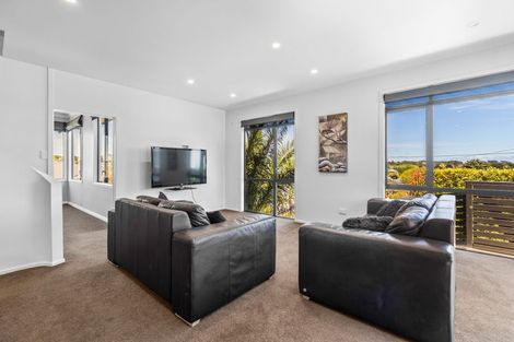 Photo of property in 49 Paynters Avenue, Strandon, New Plymouth, 4312