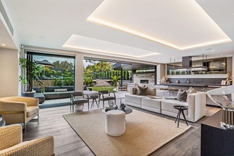 Photo of property in 98 Paritai Drive, Orakei, Auckland, 1071