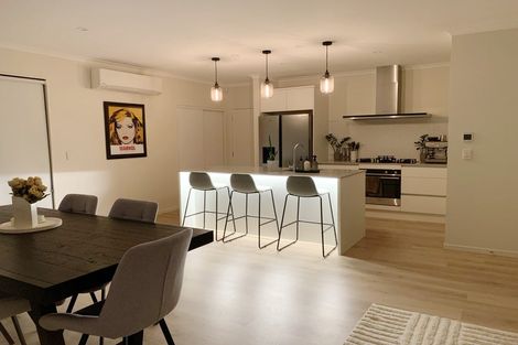 Photo of property in 34 Waituarua Drive, Takanini, 2112