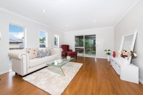 Photo of property in 16a Wychwood Avenue, Henderson Valley, Auckland, 0612