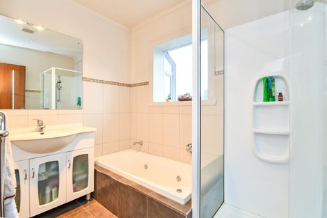 Photo of property in 49 Weymouth Road, Manurewa, Auckland, 2102