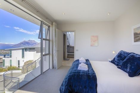 Photo of property in 23 Olivers Place, Queenstown, 9300