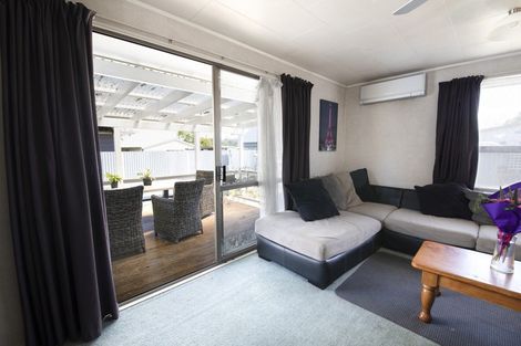 Photo of property in 16/2 Perry Crescent, Greenmeadows, Napier, 4112