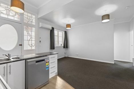 Photo of property in 262 The Terrace, Te Aro, Wellington, 6011
