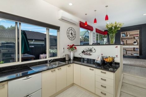 Photo of property in 17 Ponderosa Drive, Oteha, Auckland, 0632