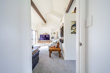 Photo of property in 42 Whiting Crescent, Greenmeadows, Napier, 4112