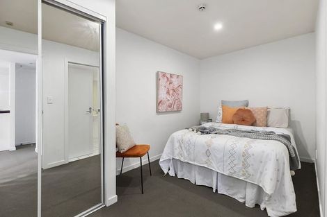 Photo of property in Terrace Heights Apartments, 2a/163 The Terrace, Wellington Central, Wellington, 6011