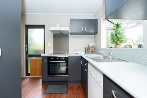 Photo of property in 35 Pulham Crescent, Queenwood, Hamilton, 3210