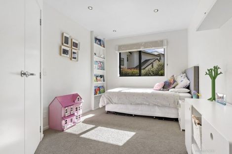 Photo of property in 22 Cresswell Place, Johnsonville, Wellington, 6037