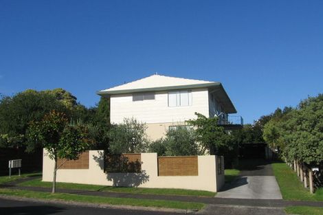Photo of property in 2/30 Gowing Drive, Meadowbank, Auckland, 1072
