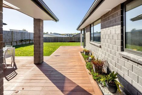 Photo of property in 4 Paiaka Place, Rototuna North, Hamilton, 3210