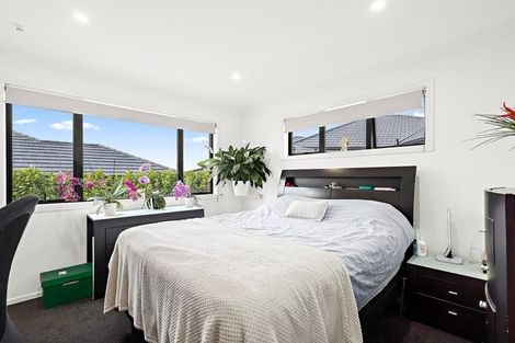 Photo of property in 33 Jane Maree Road, Kumeu, 0810