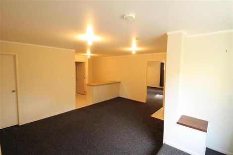 Photo of property in 5 Lysander Crescent, Beach Haven, Auckland, 0626