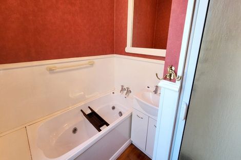 Photo of property in 67 Brockville Road, Glenross, Dunedin, 9011