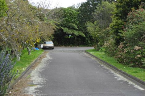 Photo of property in 10a Brixham Place, Merrilands, New Plymouth, 4312