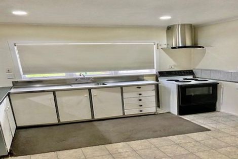 Photo of property in 132 Russell Road, Manurewa, Auckland, 2102