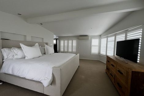 Photo of property in 1/2 Holiday Road, Milford, Auckland, 0620