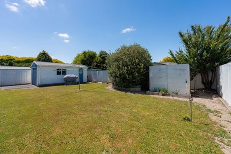 Photo of property in 19 Halswell Crescent, Westbrook, Palmerston North, 4412
