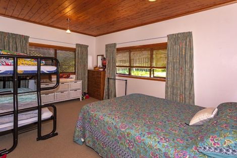 Photo of property in 124 Titiro Place, Onemana, Whangamata, 3691