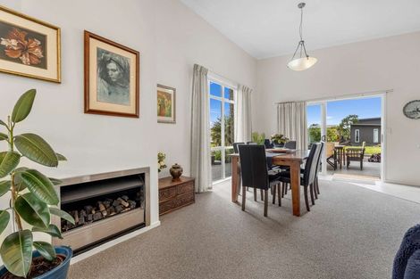 Photo of property in 18 Pacific Place, Whitianga, 3510