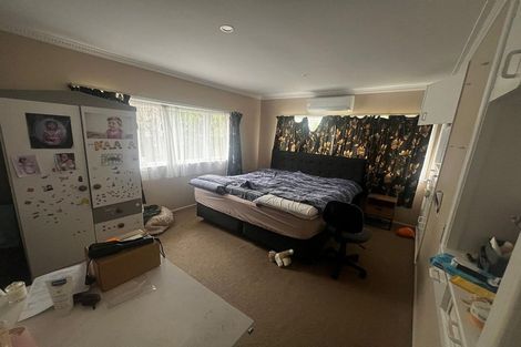 Photo of property in 15 Clevedon Road, Papakura, 2110