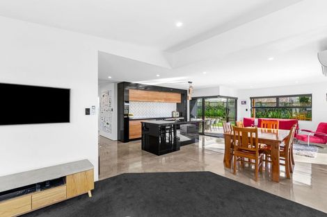 Photo of property in 6 Piper Way, Glen Avon, New Plymouth, 4312